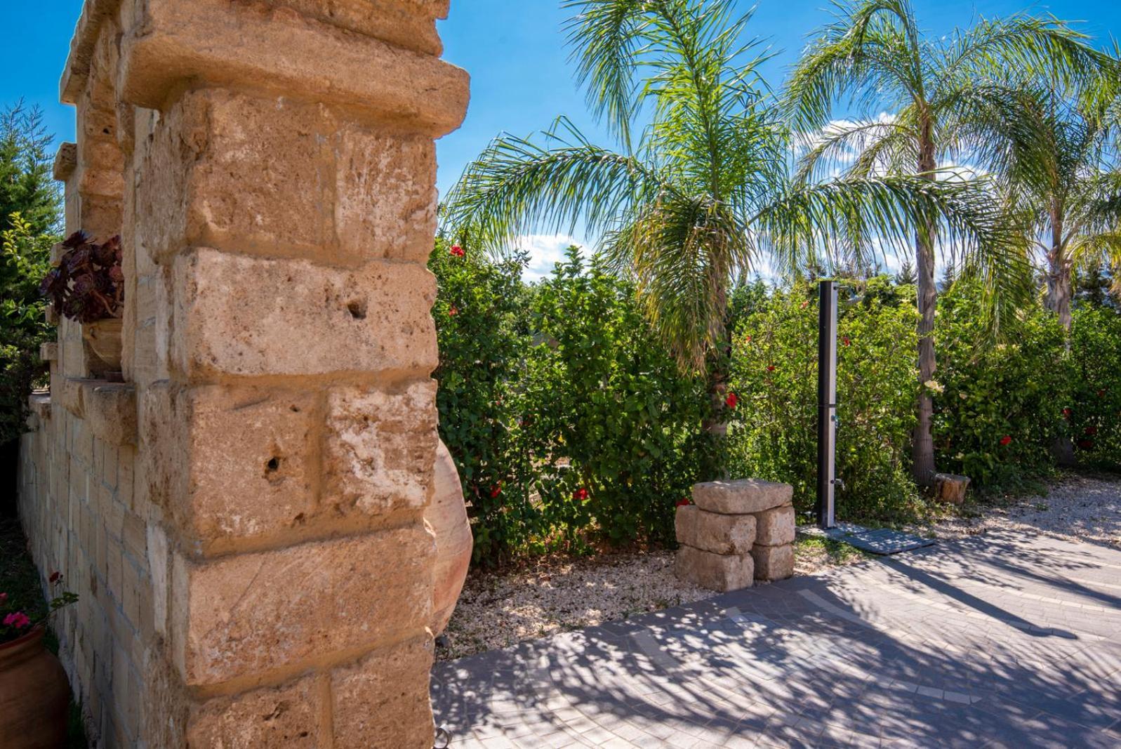 אבולה Villa Del Papiro Charme Apartments מראה חיצוני תמונה