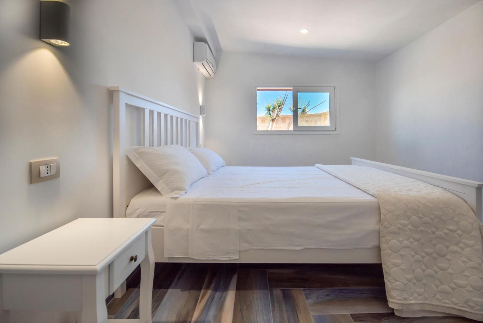 אבולה Villa Del Papiro Charme Apartments מראה חיצוני תמונה