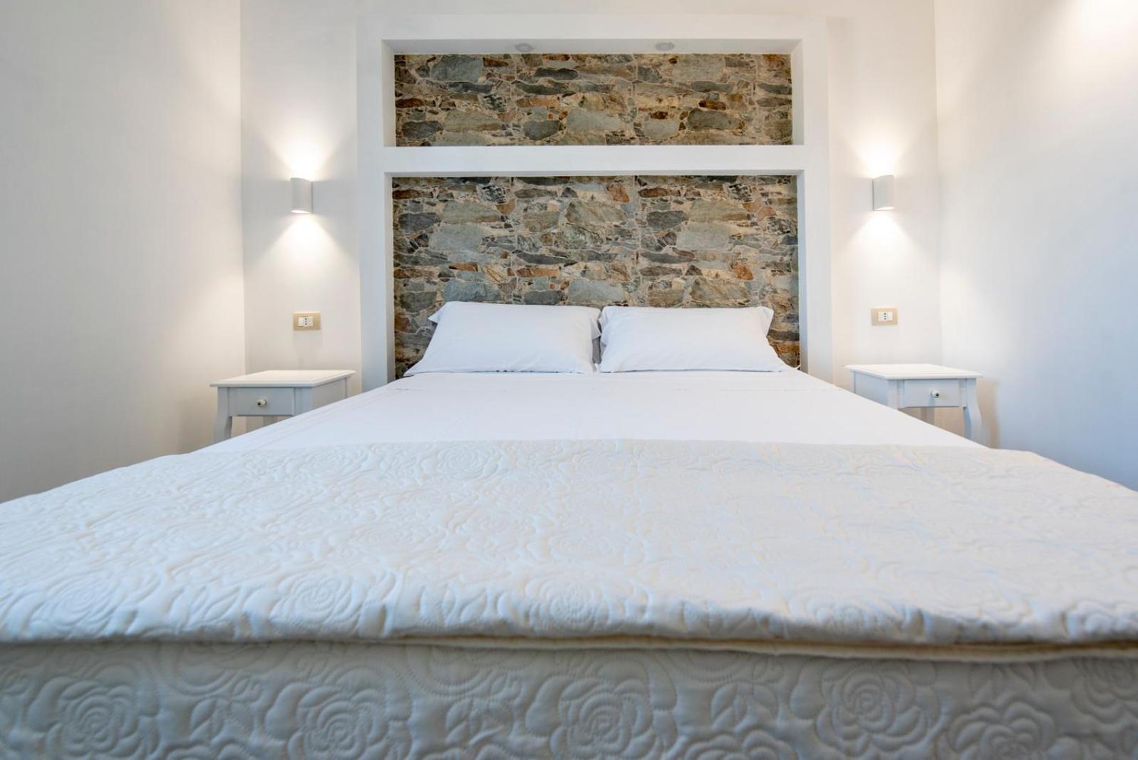אבולה Villa Del Papiro Charme Apartments מראה חיצוני תמונה