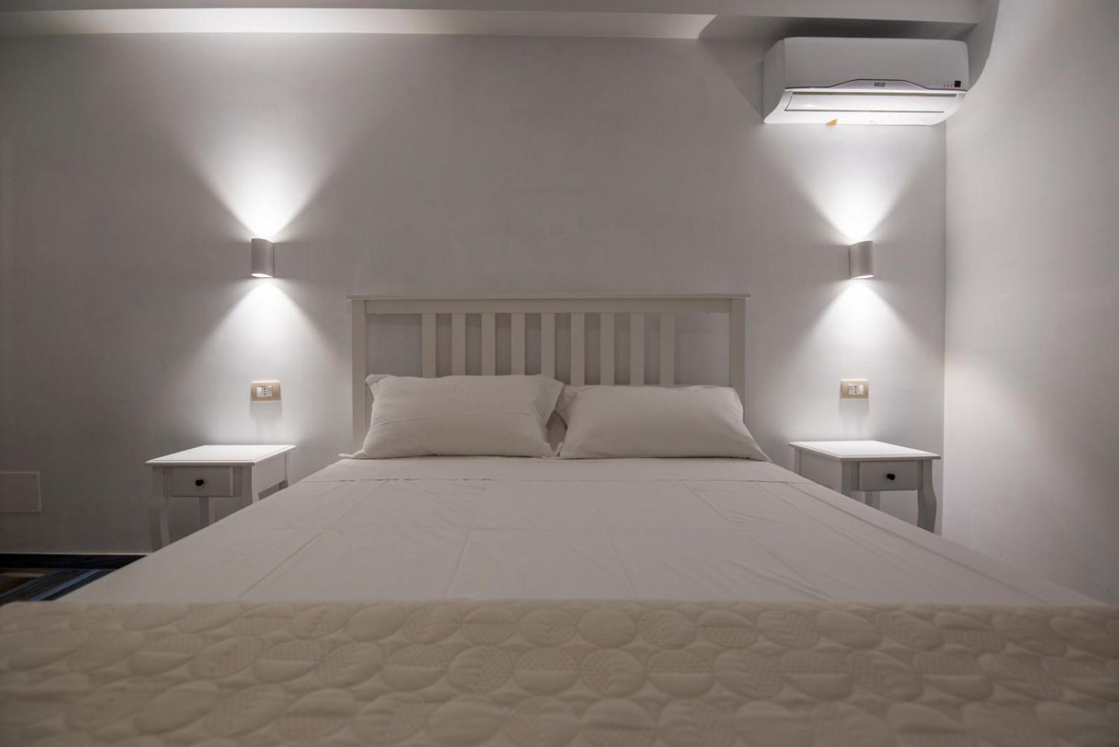 אבולה Villa Del Papiro Charme Apartments מראה חיצוני תמונה