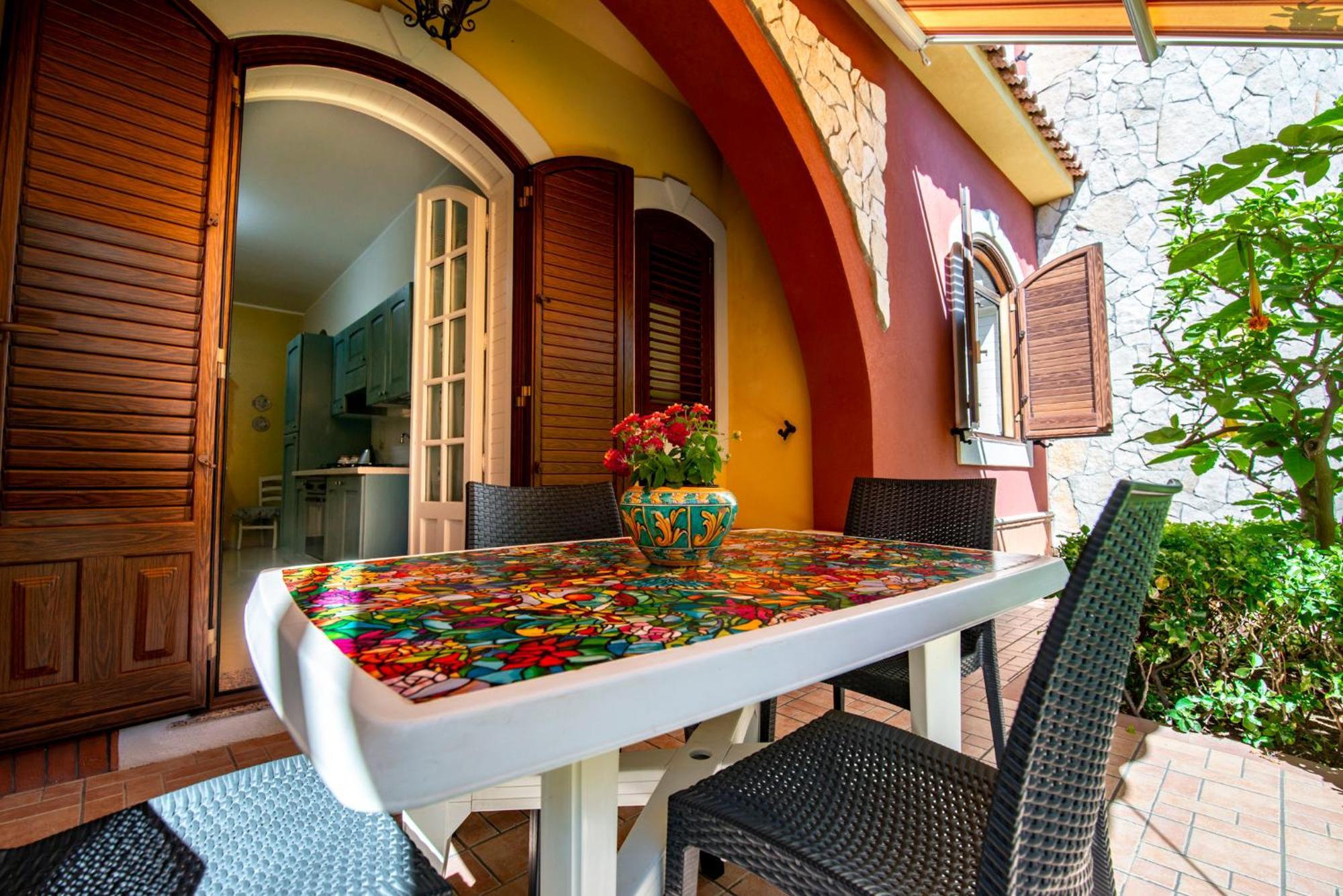 אבולה Villa Del Papiro Charme Apartments מראה חיצוני תמונה
