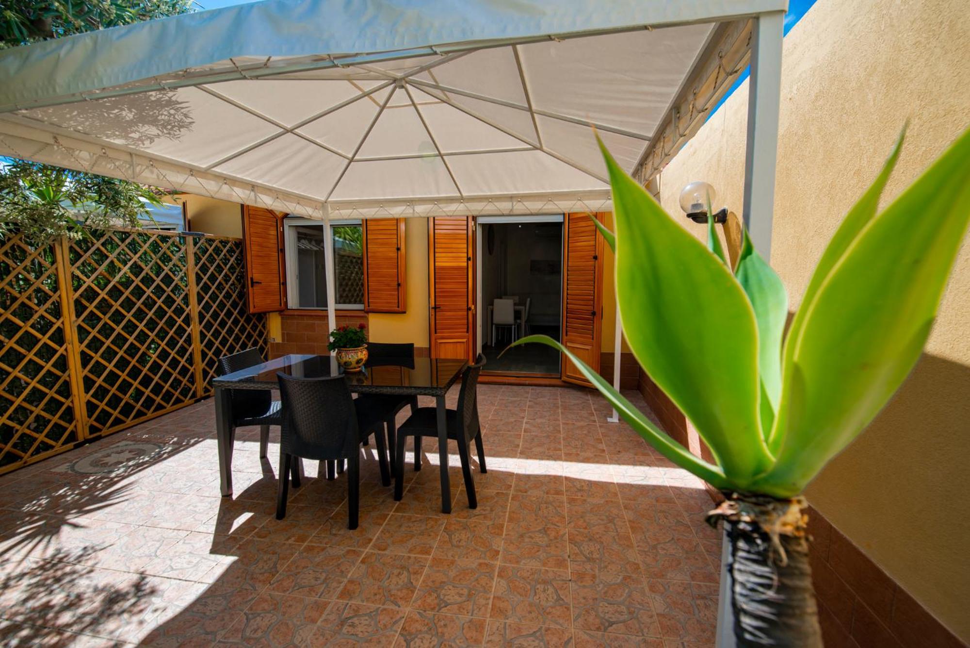 אבולה Villa Del Papiro Charme Apartments מראה חיצוני תמונה