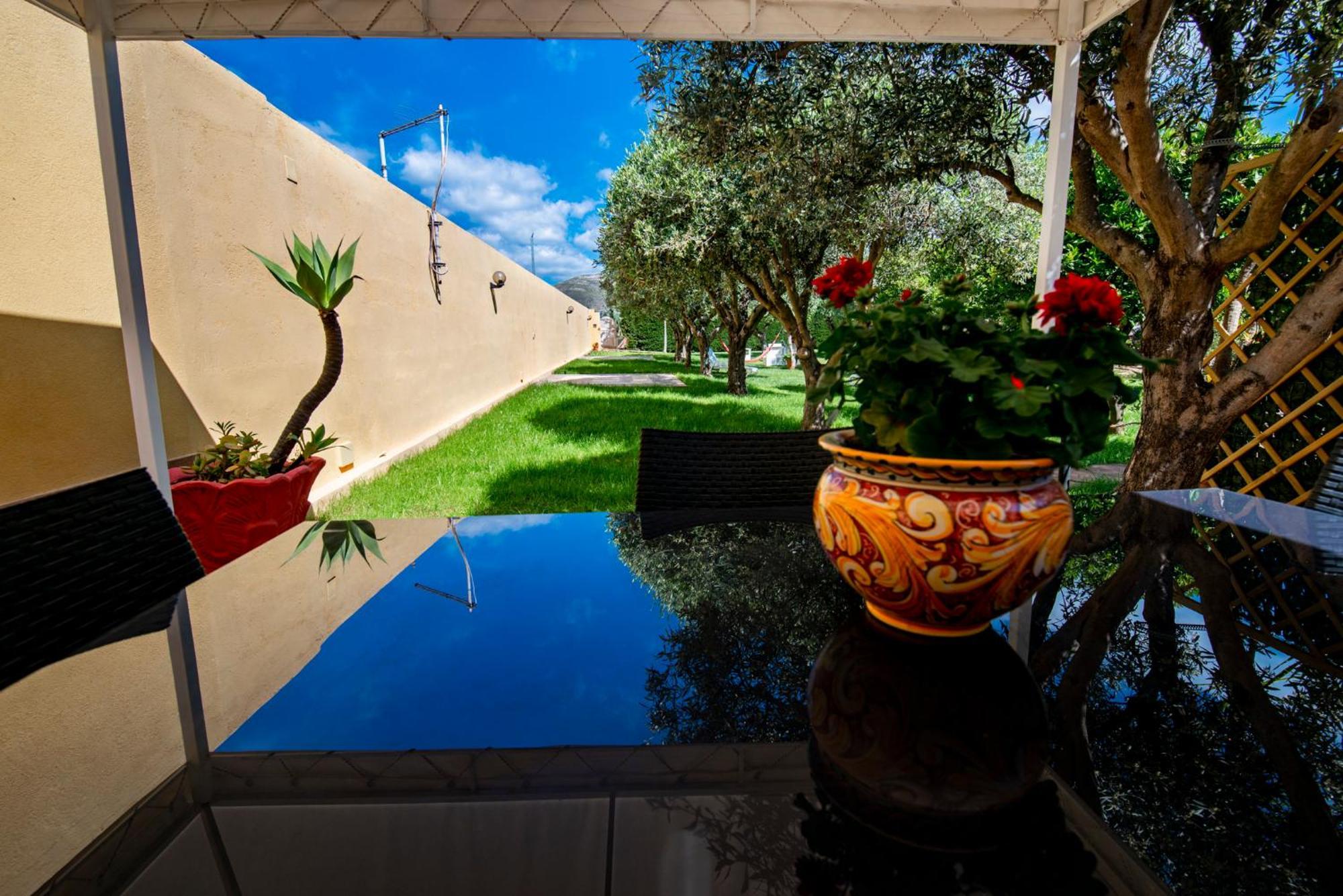 אבולה Villa Del Papiro Charme Apartments מראה חיצוני תמונה