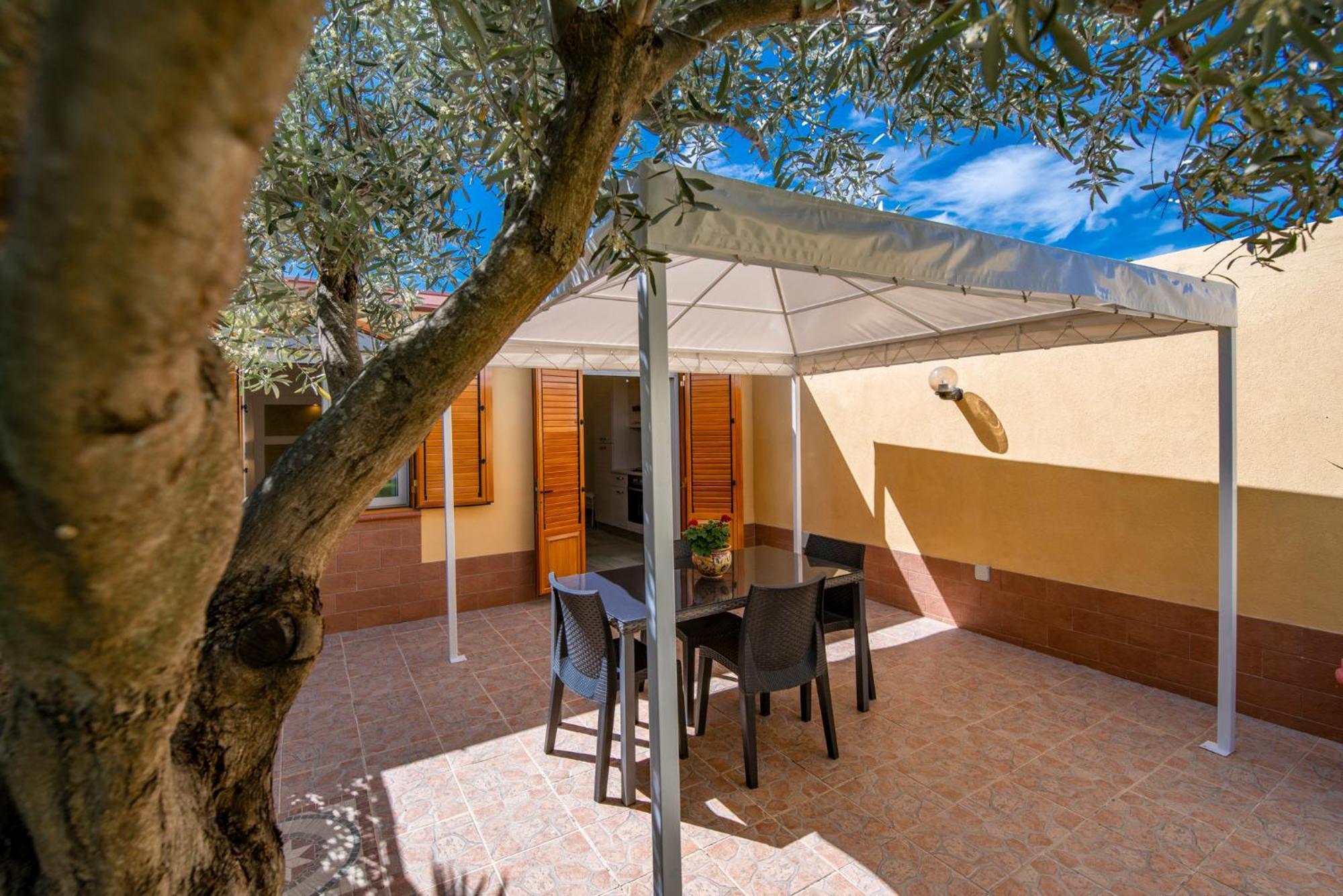 אבולה Villa Del Papiro Charme Apartments מראה חיצוני תמונה