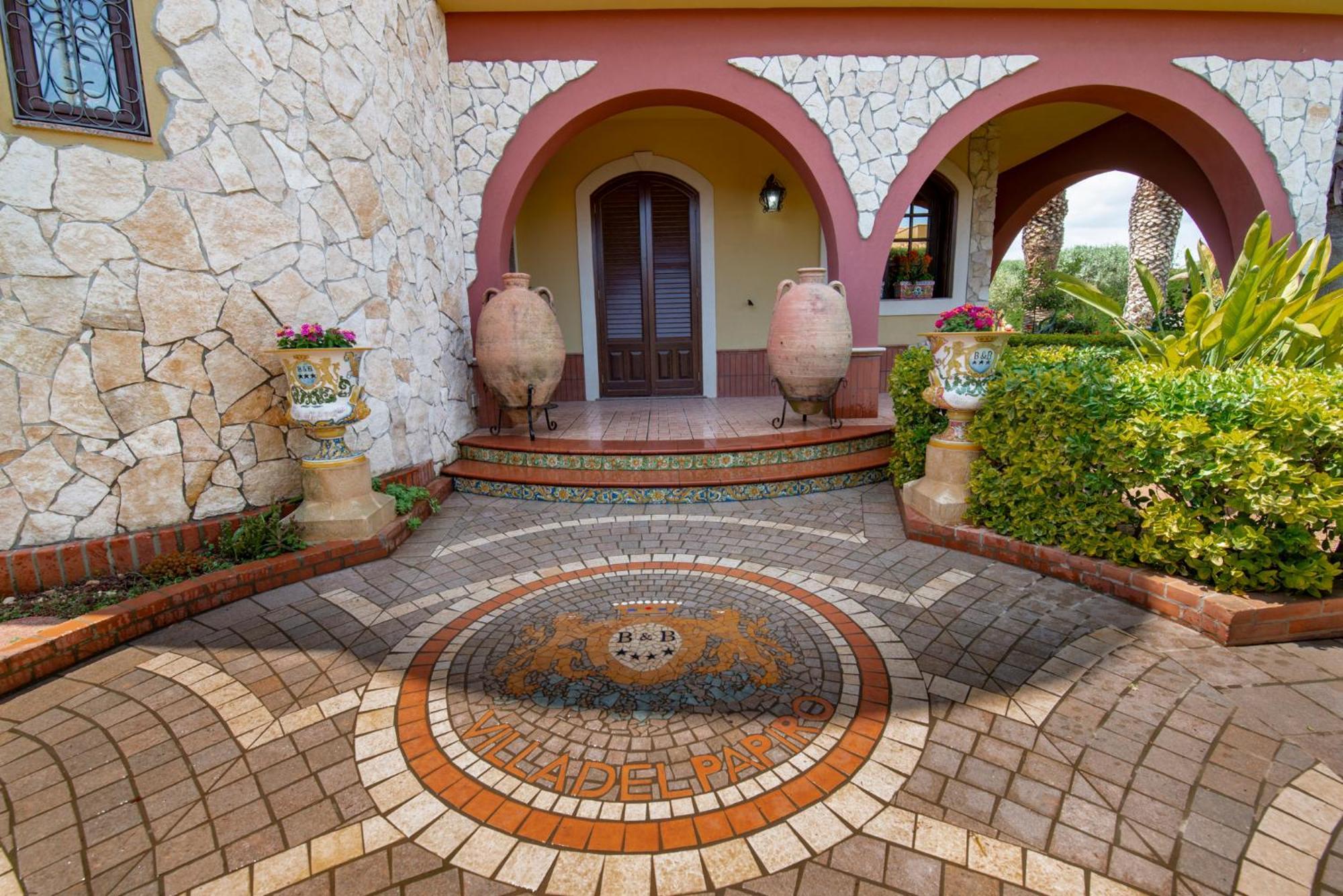 אבולה Villa Del Papiro Charme Apartments מראה חיצוני תמונה