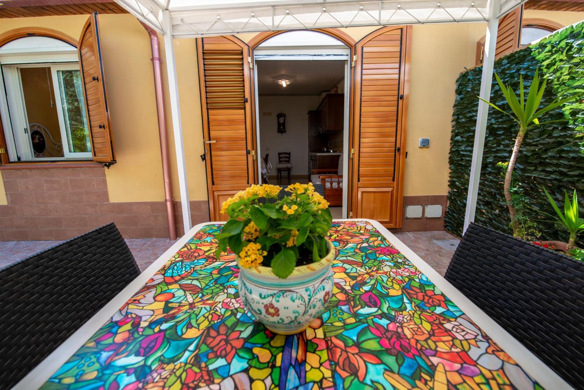 אבולה Villa Del Papiro Charme Apartments מראה חיצוני תמונה