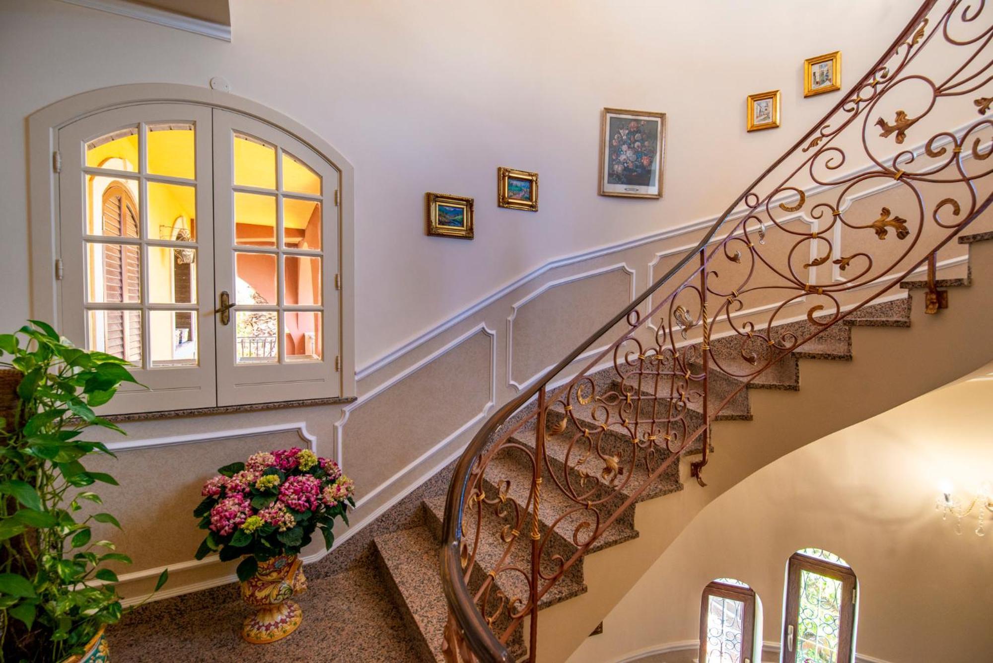 אבולה Villa Del Papiro Charme Apartments מראה חיצוני תמונה