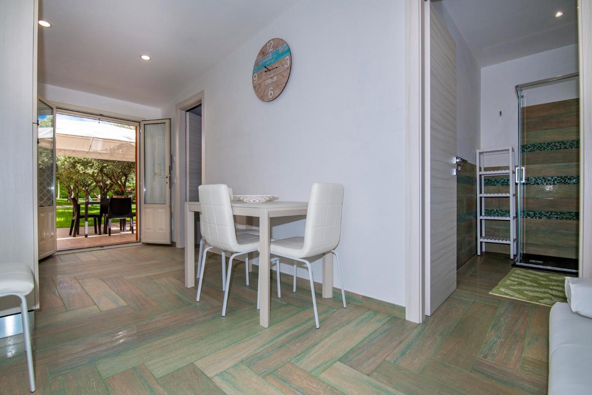 אבולה Villa Del Papiro Charme Apartments מראה חיצוני תמונה