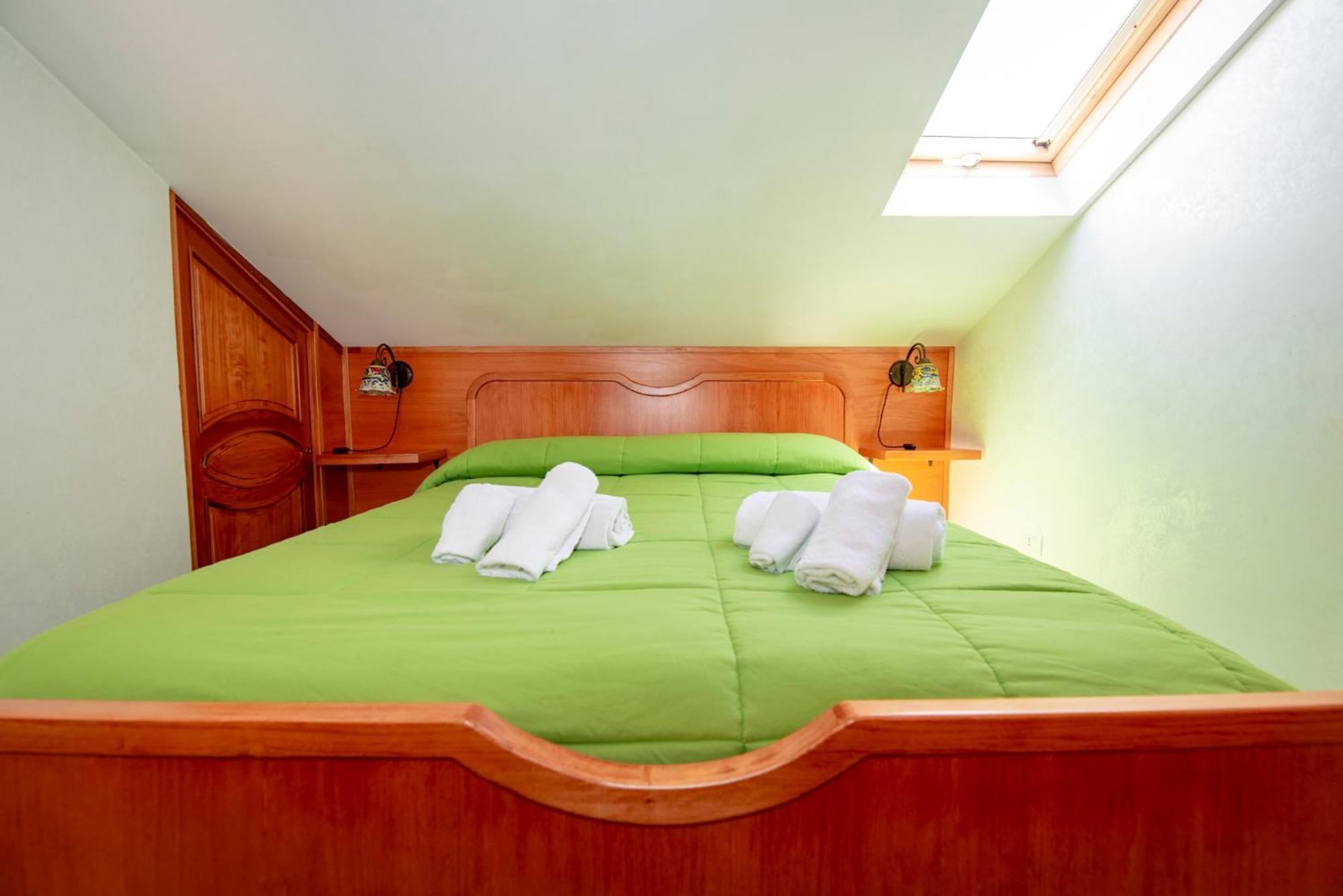 אבולה Villa Del Papiro Charme Apartments מראה חיצוני תמונה