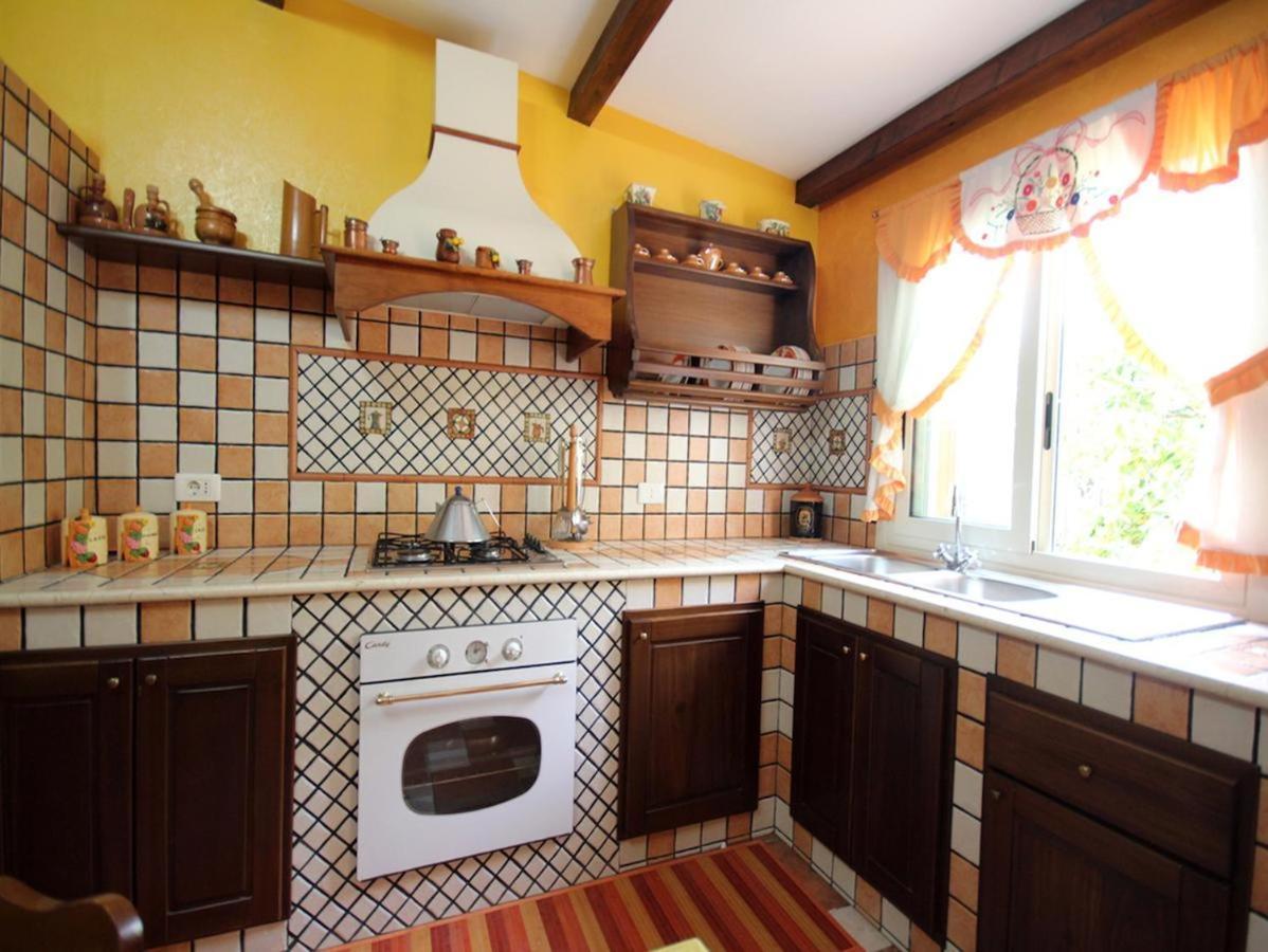אבולה Villa Del Papiro Charme Apartments מראה חיצוני תמונה