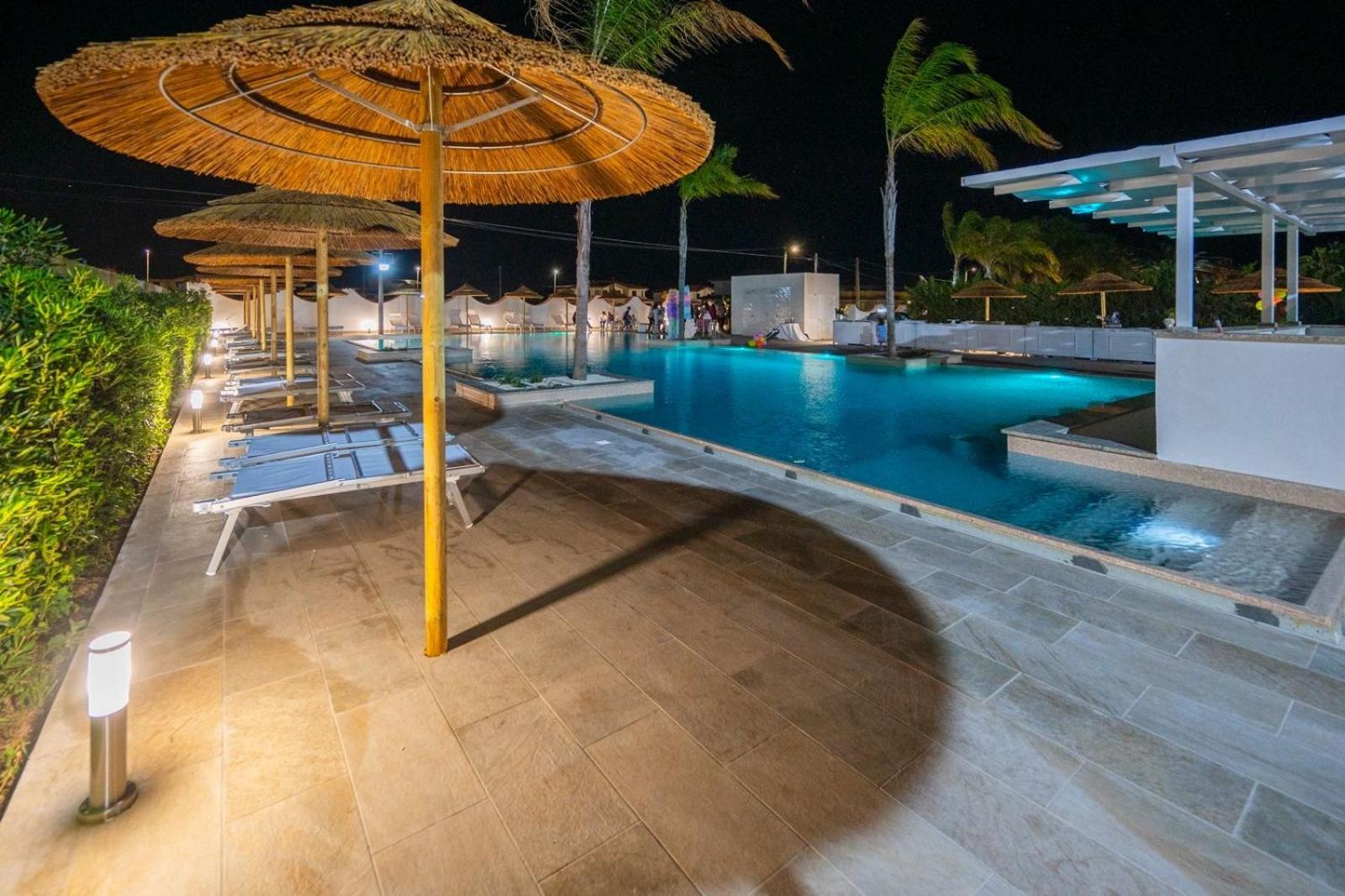 אבולה Villa Del Papiro Charme Apartments מראה חיצוני תמונה